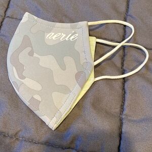 NWOT Aerie mask